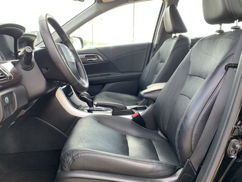 Used 2017 Honda Accord EX-L image 16