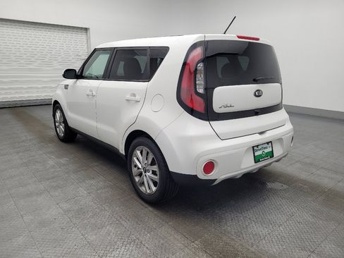 Used 2018 Kia Soul + image 5