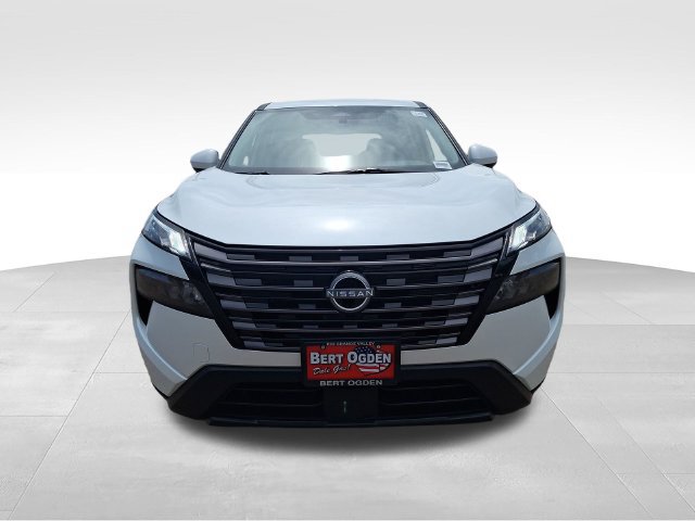 Certified 2026 Nissan Rogue SV w/ Cold Weather Package FWD image 2