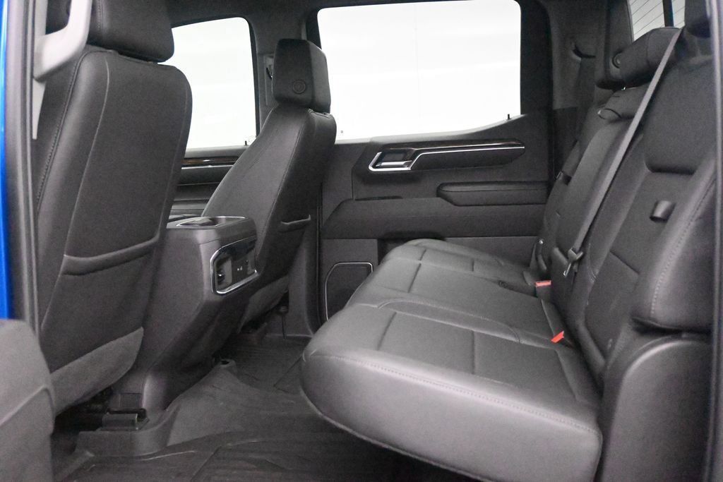 Used 2022 GMC Sierra 1500 Elevation w/ Elevation Premium Package AWD/4WD image 12