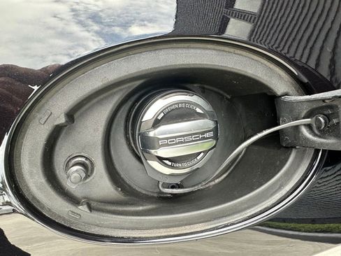 Certified 2025 Porsche 911 Carrera RWD image 41