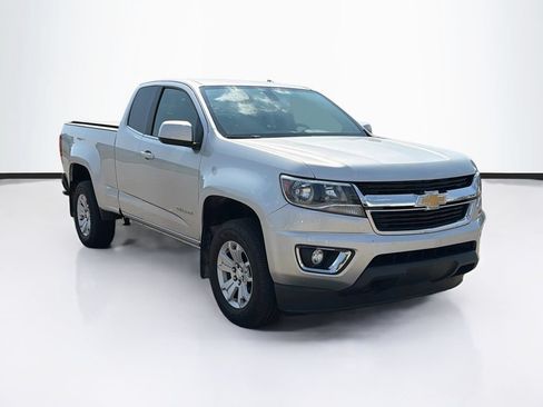 Used 2016 Chevrolet Colorado LT w/ LT Convenience Package RWD image 3