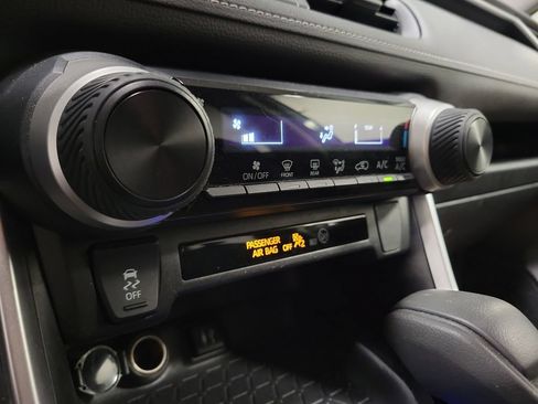 Used 2019 Toyota RAV4 LE w/ All Weather Liner Package FWD image 20