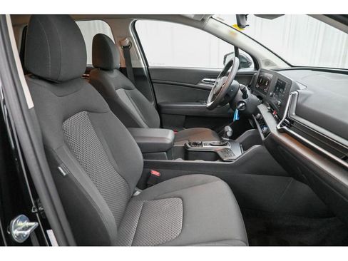 Used 2023 Kia Sportage LX image 15