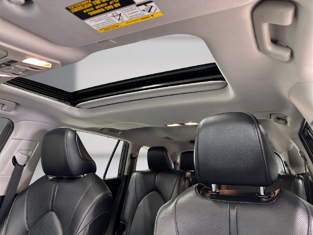 Used 2020 Toyota Highlander Limited FWD image 17
