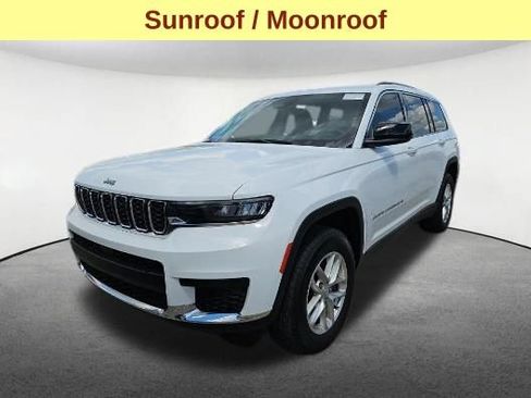 Used 2023 Jeep Grand Cherokee L Laredo w/ Trailer Tow Group (B) AWD/4WD image 4