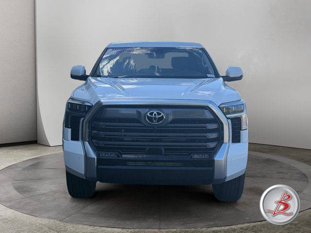Used 2023 Toyota Tundra Limited AWD/4WD image 2