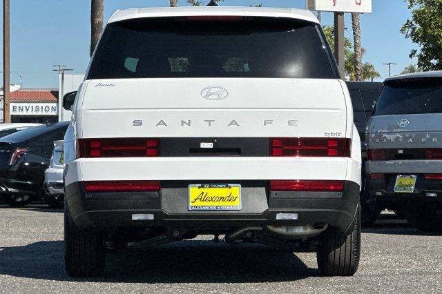 Used 2026 Hyundai Santa Fe SE FWD image 5