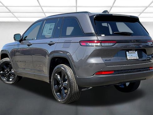 New 2025 Jeep Grand Cherokee Altitude AWD/4WD image 3