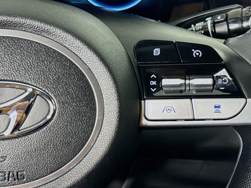 Used 2022 Hyundai Elantra SEL w/ Convenience + Premium Package FWD image 13