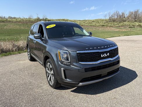 Used 2022 Kia Telluride S image 7