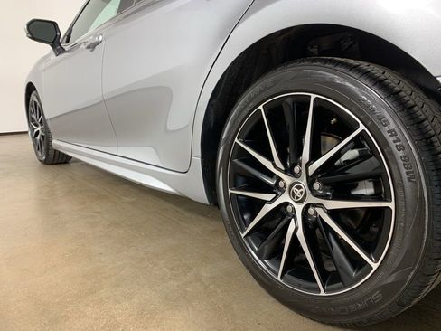 Used 2024 Toyota Camry SE image 15