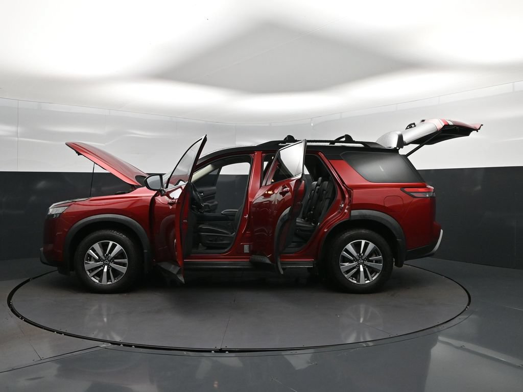 Used 2022 Nissan Pathfinder SL FWD image 46