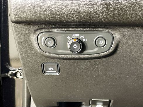Used 2024 GMC Terrain SLT AWD/4WD image 14