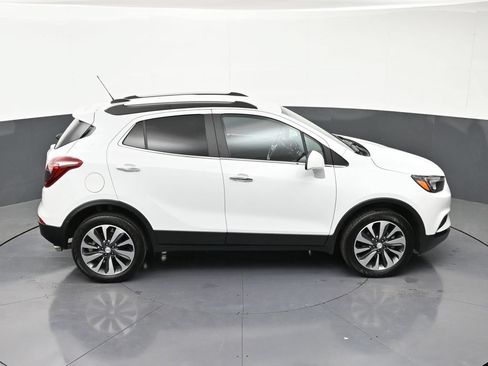 Used 2022 Buick Encore Preferred AWD/4WD image 21