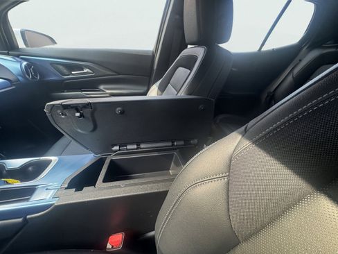 Used 2024 Chevrolet Equinox EV LT AWD/4WD image 29