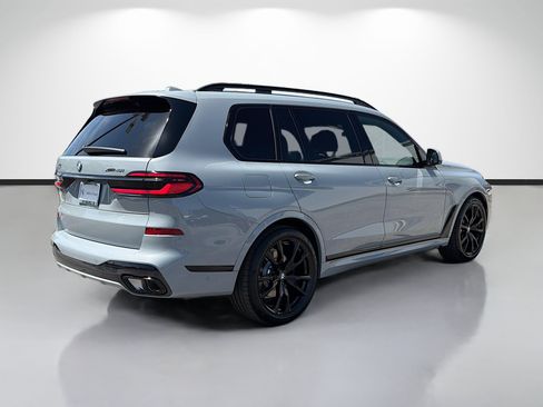 New 2027 BMW X7 xDrive40i w/ Executive Package AWD/4WD image 3