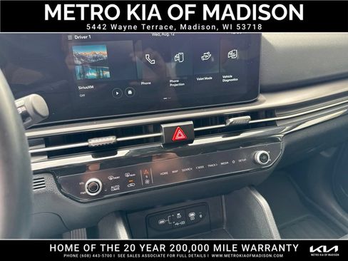 Used 2026 Kia Sportage EX FWD image 22