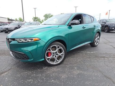Used 2025 Alfa Romeo Tonale Tributo Italiano AWD/4WD image 2