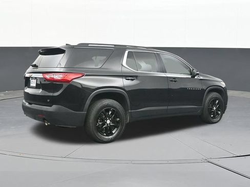 Used 2021 Chevrolet Traverse LT w/ LPO, Floor Liner Package FWD image 15