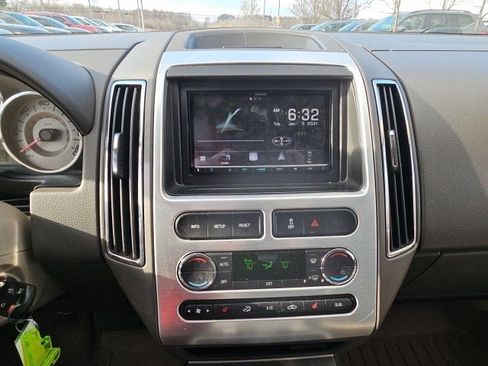 Used 2010 Ford Edge Limited image 10