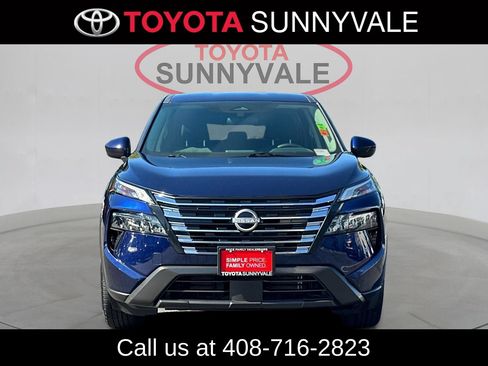 Used 2025 Nissan Rogue SV FWD image 11