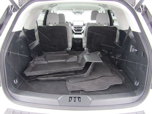 Used 2025 Ford Explorer Active w/ Active Comfort Package AWD/4WD image 21
