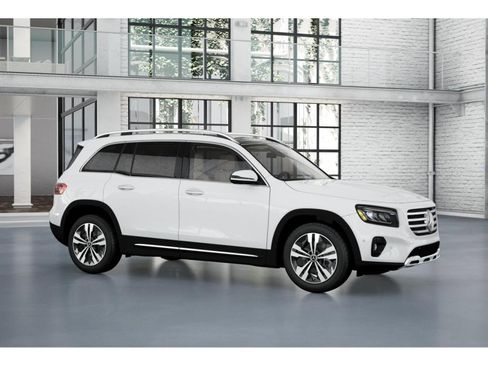 New 2026 Mercedes-Benz GLB 250 4MATIC image 13