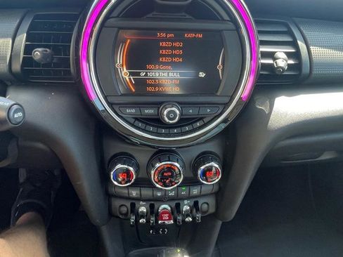 Used 2016 MINI Cooper 4-Door Hardtop FWD image 22