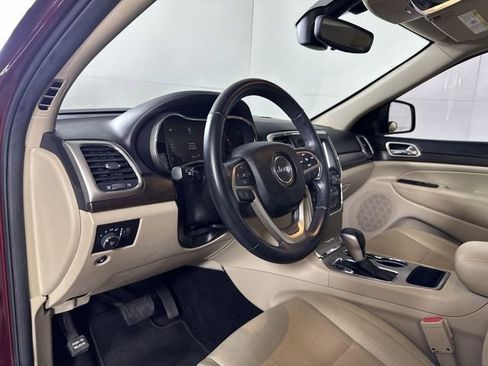 Used 2017 Jeep Grand Cherokee Laredo w/ Quick Order Package 2BE RWD image 10