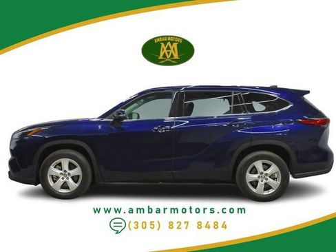 Used 2022 Toyota Highlander L FWD image 1