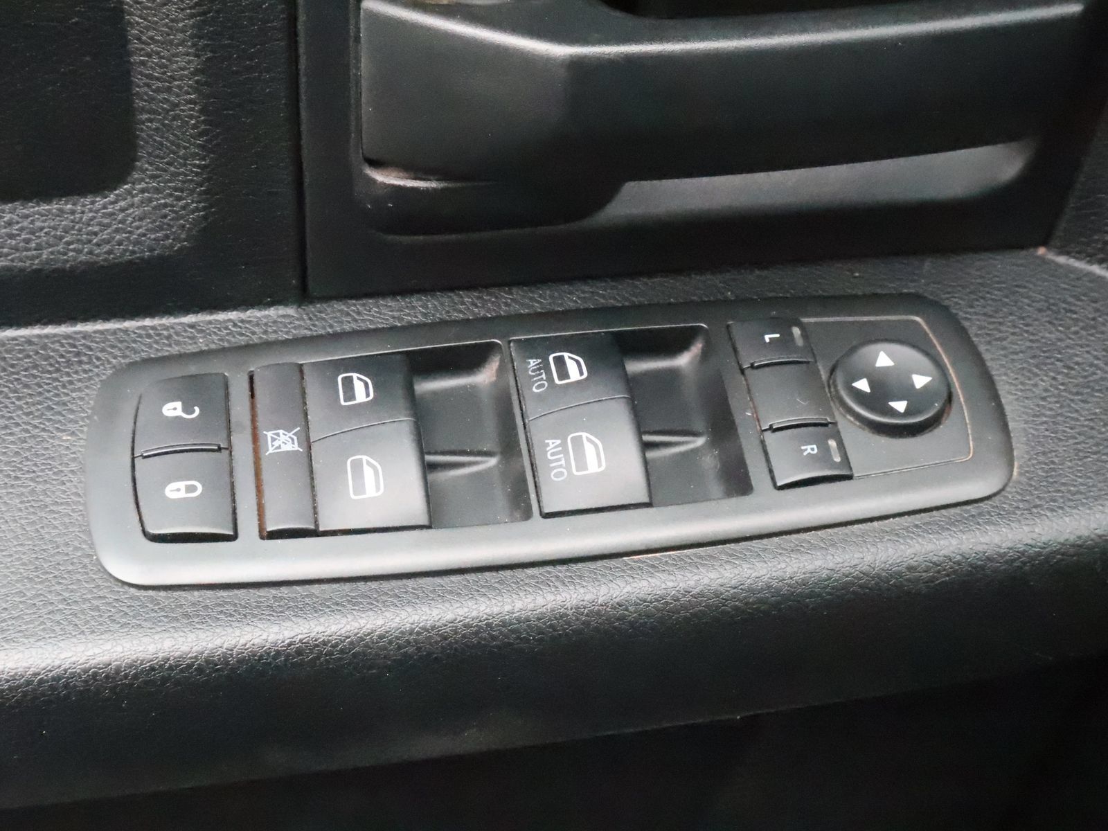 Used 2015 RAM 5500 Tradesman w/ Max Tow Package AWD/4WD image 26