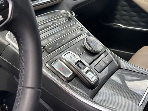 Used 2023 Hyundai Santa Fe SEL w/ Premium Package image 11