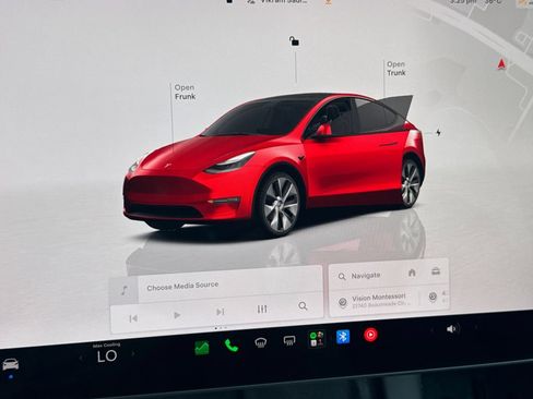 Used 2023 Tesla Model Y Long Range AWD/4WD image 27