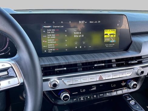Used 2023 Kia Telluride EX w/ EX Captain's Chair Package FWD image 6