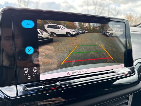 New 2026 Volkswagen Atlas Cross Sport SE image 9