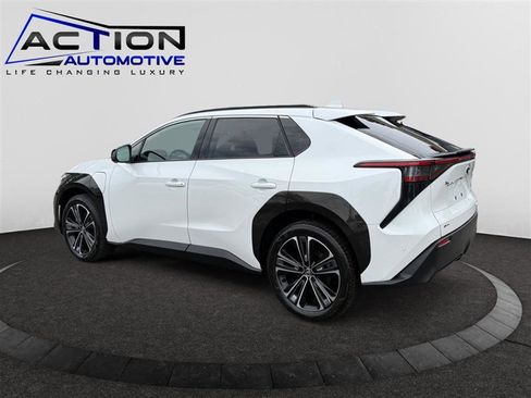 Used 2024 Toyota bZ4X AWD image 6