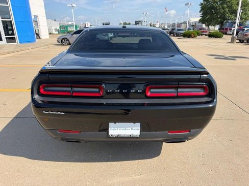 Used 2017 Dodge Challenger R/T RWD image 3