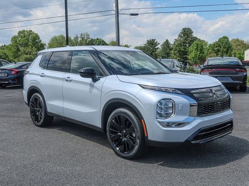 New 2026 Mitsubishi Outlander LE AWD/4WD image 9