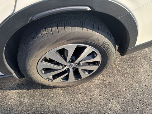 Used 2021 Subaru Outback Premium image 8