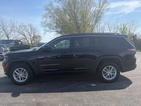 Used 2024 Jeep Grand Cherokee L Laredo AWD/4WD image 2