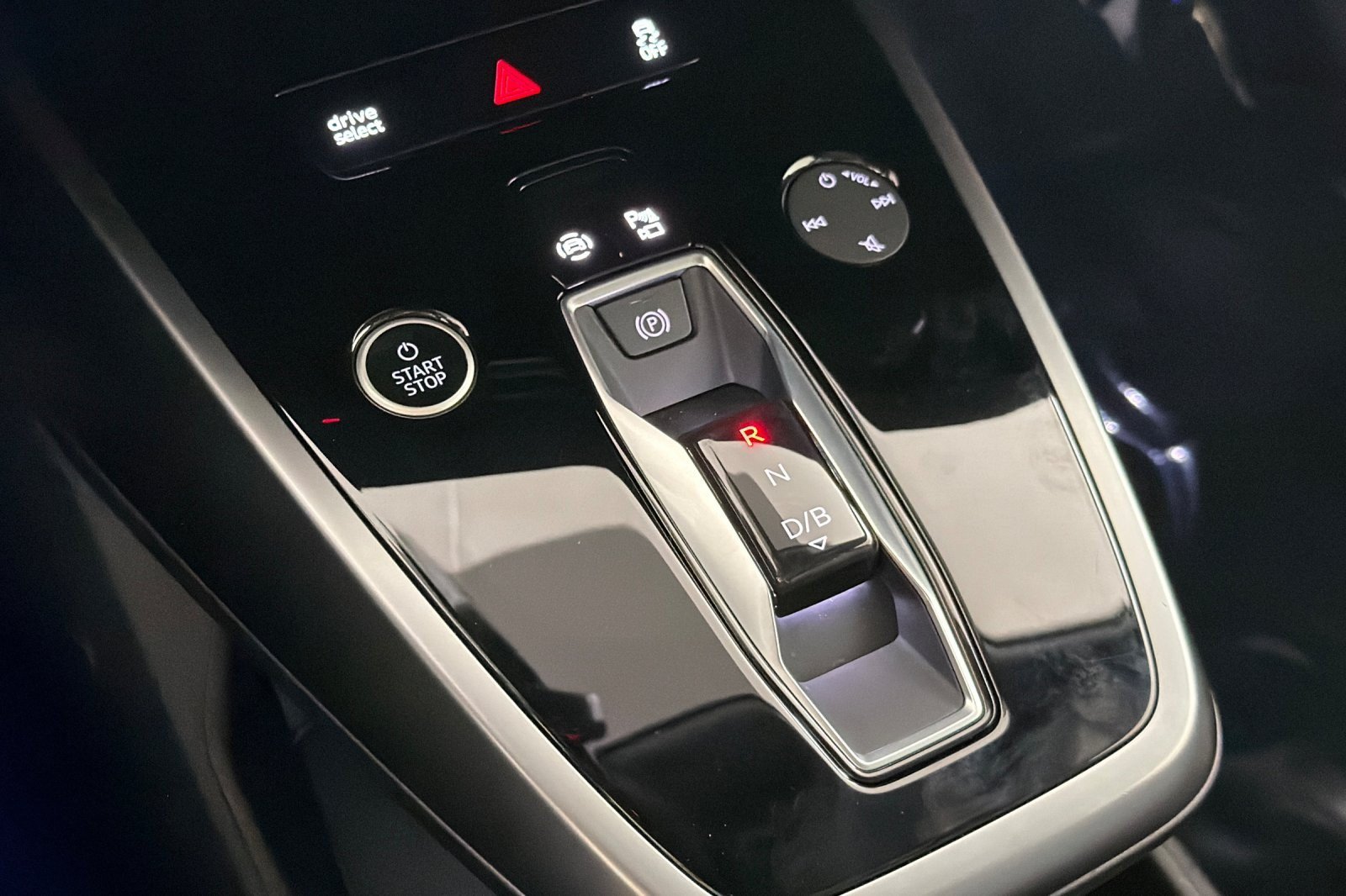 Certified 2023 Audi Q4 e-tron Prestige AWD/4WD image 19