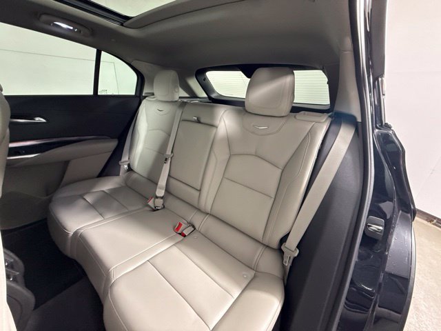 Used 2023 Cadillac XT4 Luxury w/ Cold Weather Package AWD/4WD image 28