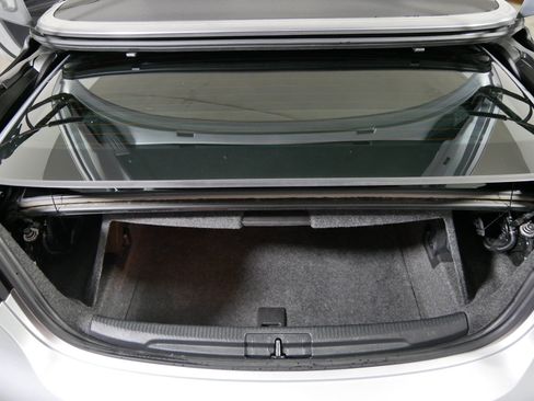 Used 2013 Volkswagen Eos Komfort FWD image 18