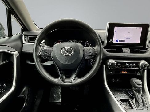 Used 2024 Toyota RAV4 XLE FWD image 9