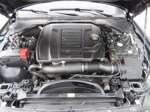 Used 2020 Jaguar XE S image 13