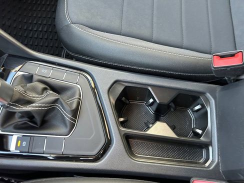 Certified 2023 Volkswagen Taos SE image 27