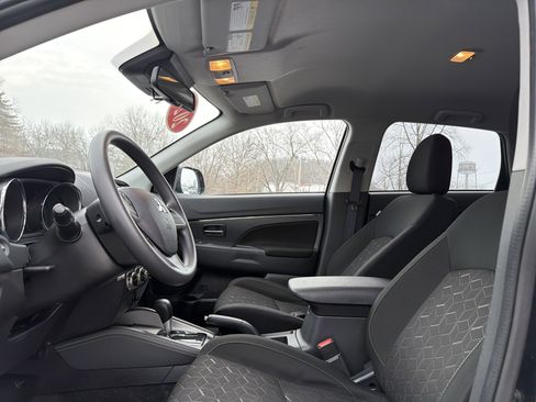 Used 2024 Mitsubishi Outlander Sport ES image 11