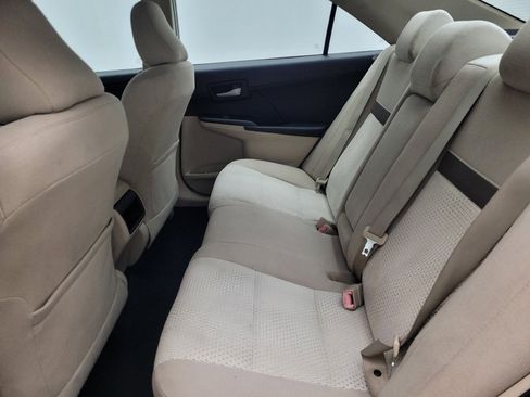Used 2014 Toyota Camry L image 18