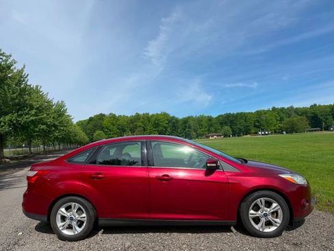 Used 2014 Ford Focus SE FWD image 5